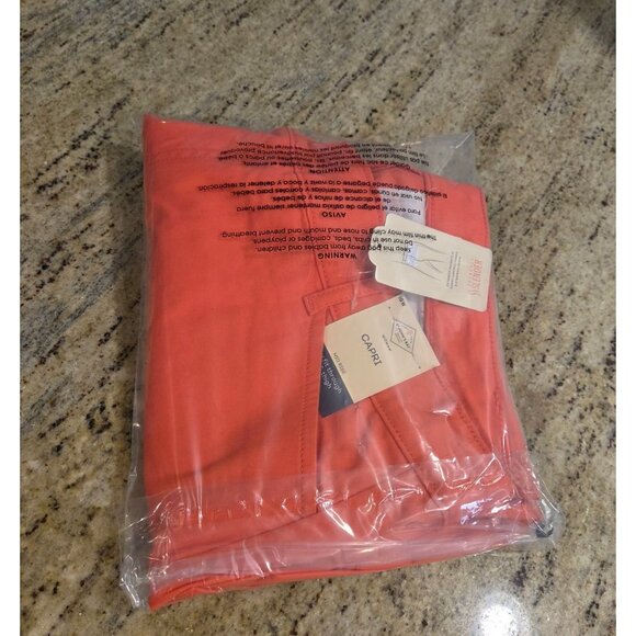 ~NWT~ST JOHNS BAY Size 16 Mid-Rise  Secretly Slender CAPRI PANTS - Coral 38x19 - Picture 15 of 15